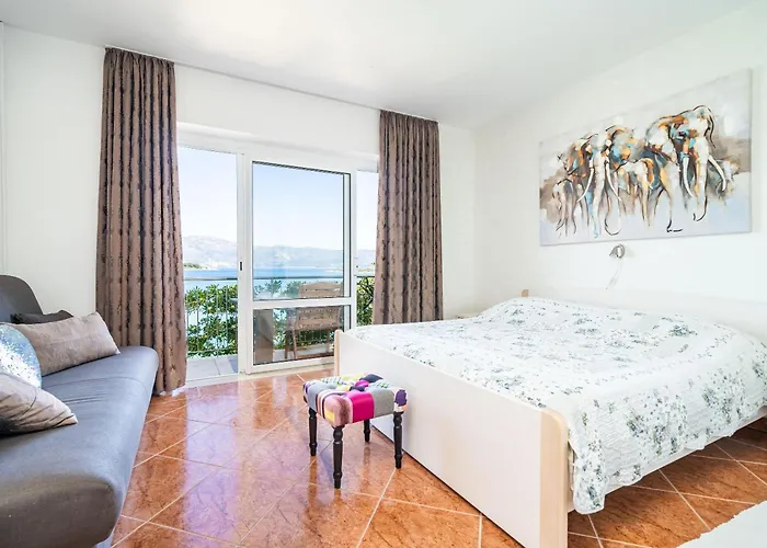 Apartments Nikolina